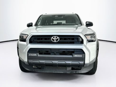 Used 2025 Toyota 4Runner SR5 AWD/4WD image 2
