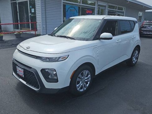 Used 2021 Kia Soul LX FWD image 11
