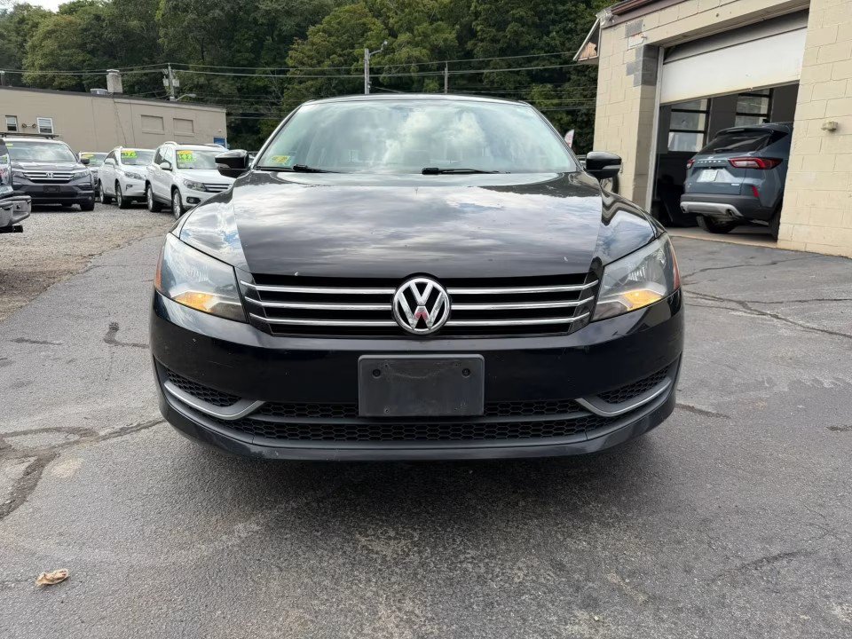 Used 2015 Volkswagen Passat 1.8T S FWD image 4