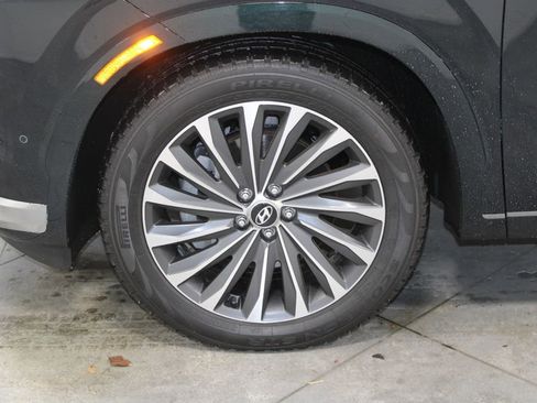 Used 2024 Hyundai Palisade Calligraphy image 18
