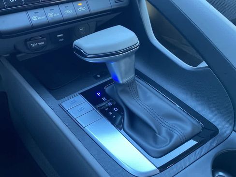 Used 2025 Hyundai Elantra Sport image 19