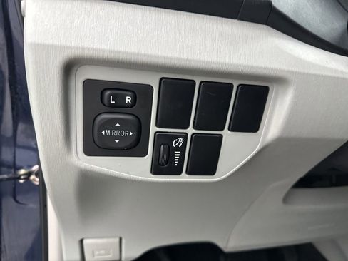 Used 2013 Toyota Prius Four image 16