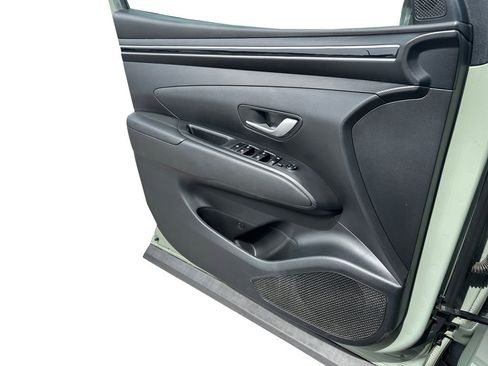 Used 2023 Hyundai Santa Cruz SEL Premium image 18