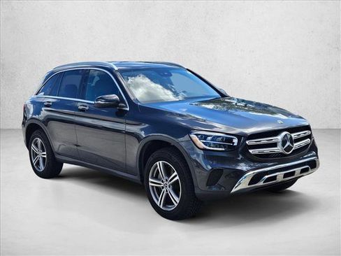 Used 2022 Mercedes-Benz GLC 300 image 3