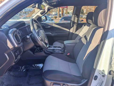 Certified 2023 Toyota Tacoma TRD Off-Road image 20