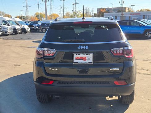 New 2026 Jeep Compass Latitude image 15