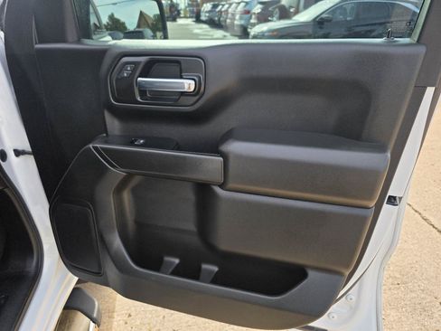 Used 2022 Chevrolet Silverado 1500 Custom AWD/4WD image 17