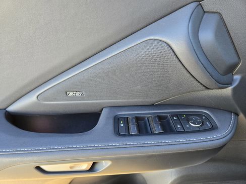 New 2025 Lexus TX 500h AWD image 9