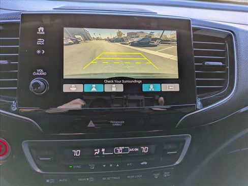 Used 2019 Honda Pilot Touring image 15