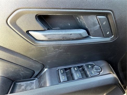 New 2026 Chevrolet Colorado Trail Boss w/ Off-Road Front Bumper Package image 15