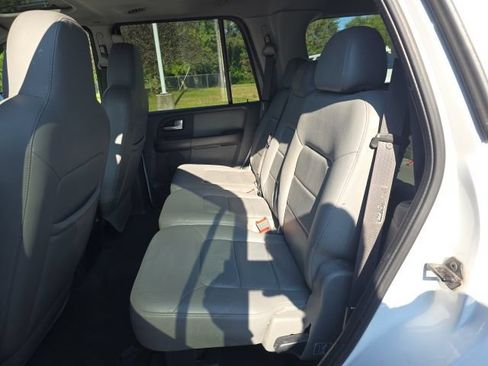 Used 2003 Ford Expedition XLT AWD/4WD image 12