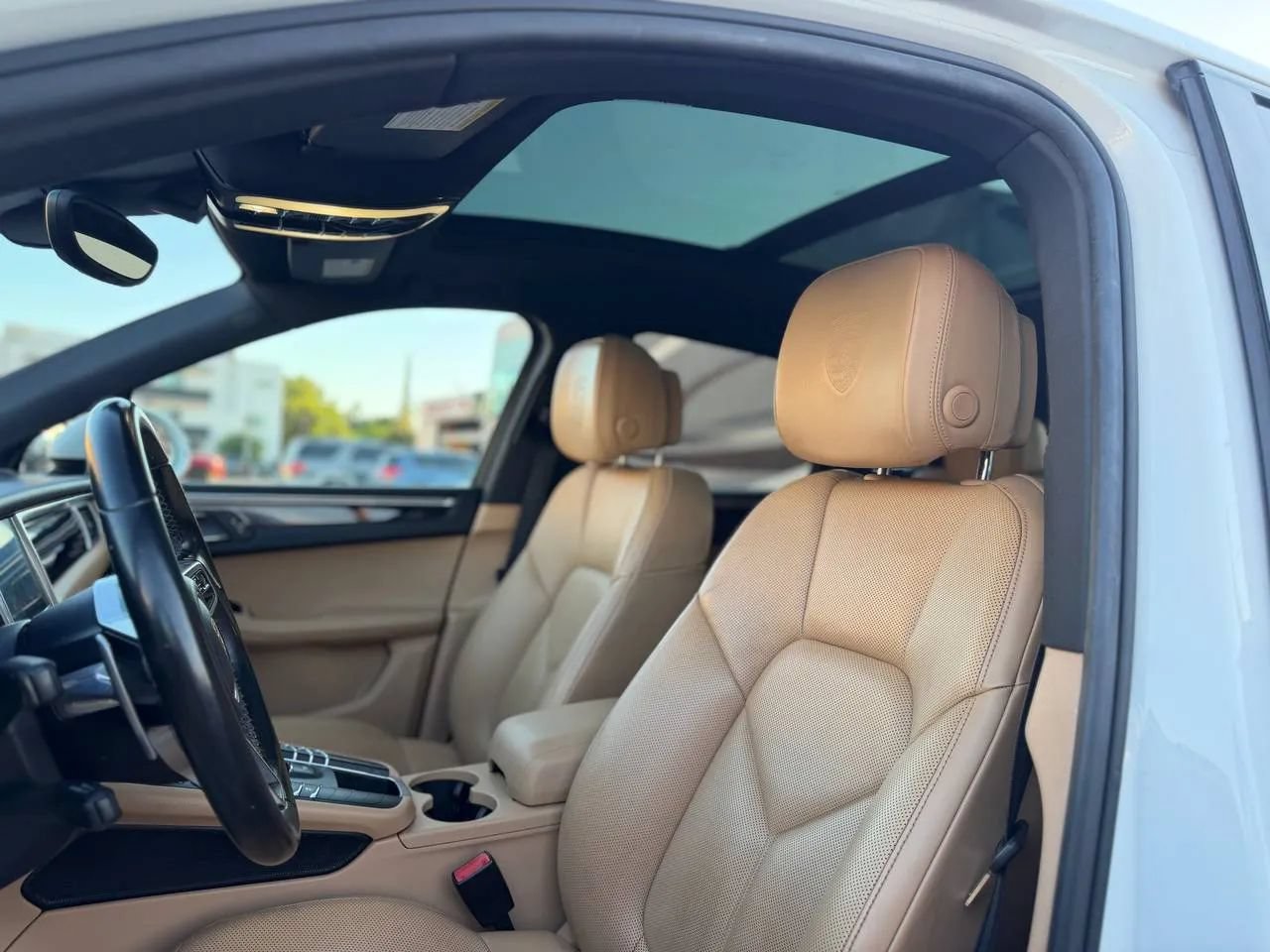 Used 2017 Porsche Macan AWD/4WD image 25