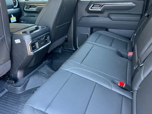 New 2026 Chevrolet Silverado 2500 LTZ w/ LTZ Premium Package AWD/4WD image 9