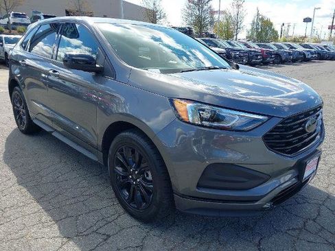 Certified 2024 Ford Edge SE w/ Black Appearance Package AWD/4WD image 2