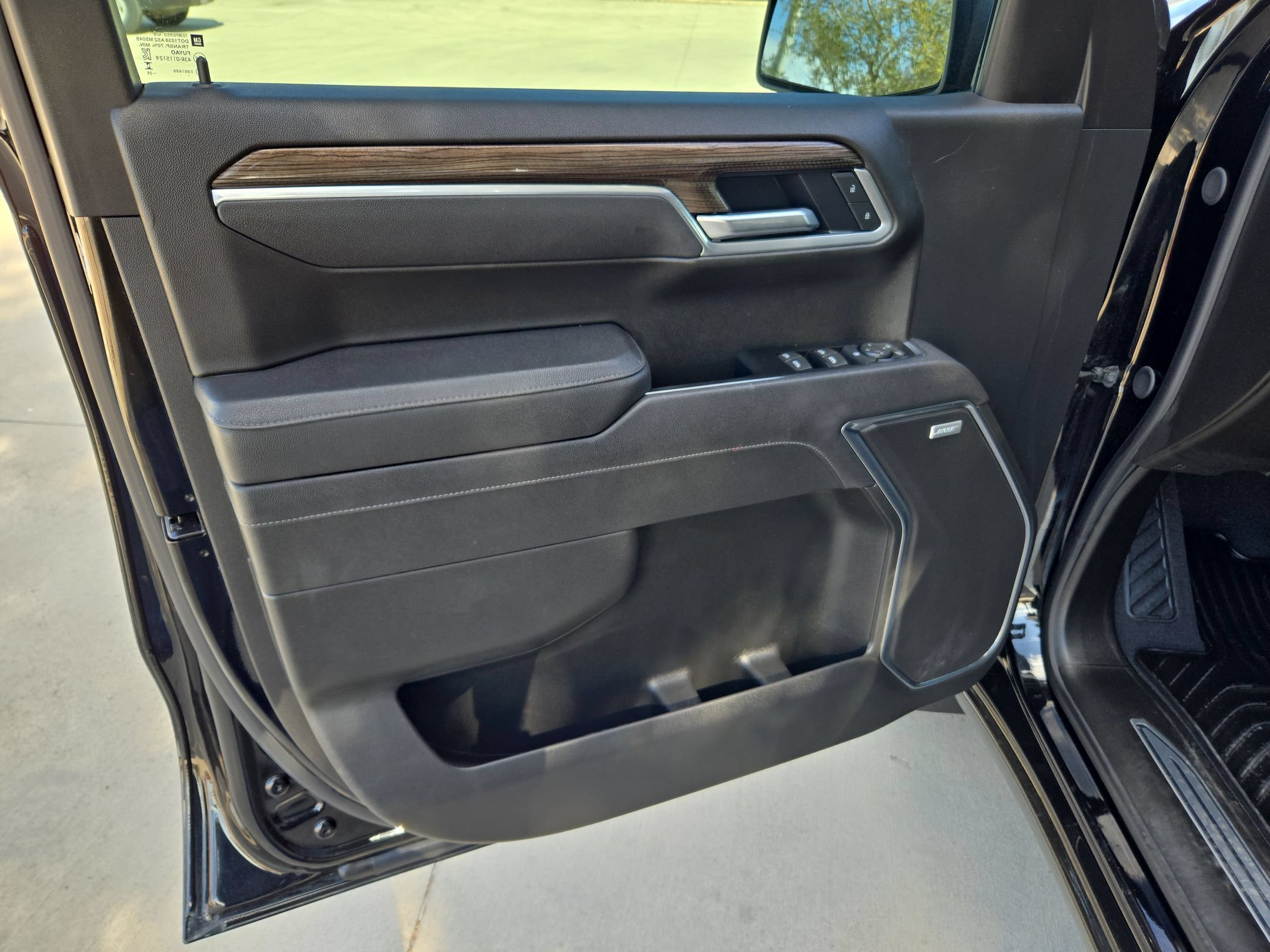 Certified 2025 Chevrolet Silverado 1500 RST w/ Convenience Package II AWD/4WD image 11