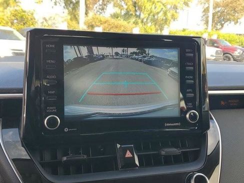 Used 2022 Toyota Corolla LE image 30