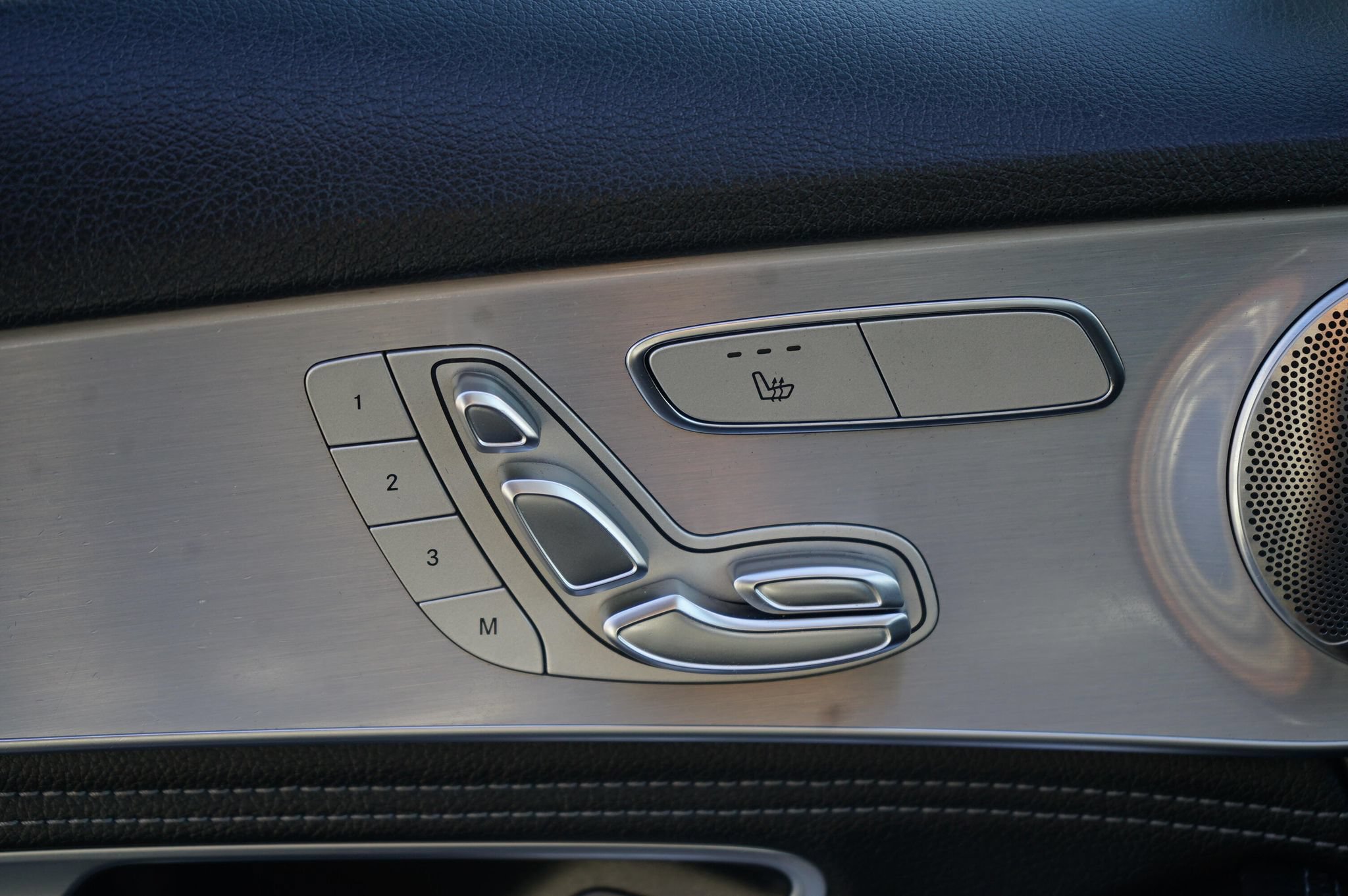 Used 2015 Mercedes-Benz C 300 4MATIC Sedan image 10