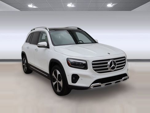 New 2025 Mercedes-Benz GLB 250 image 19