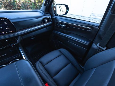 Used 2025 Chevrolet Tahoe LT w/ Comfort Package image 27