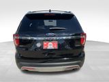 Used 2017 Ford Explorer XLT image 6