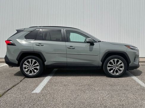 Used 2023 Toyota RAV4 XLE Premium AWD/4WD image 6