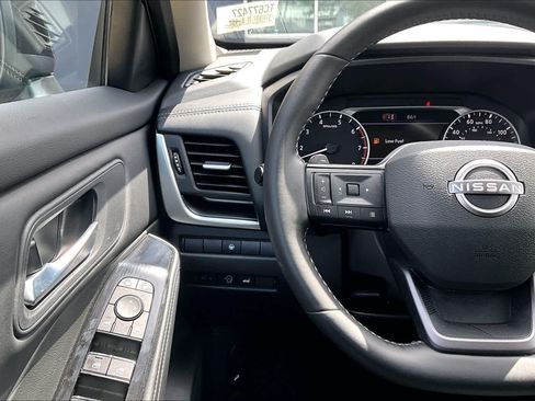 Used 2026 Nissan Rogue SV FWD image 22