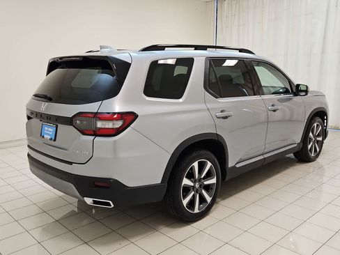 Used 2025 Honda Pilot Elite image 30