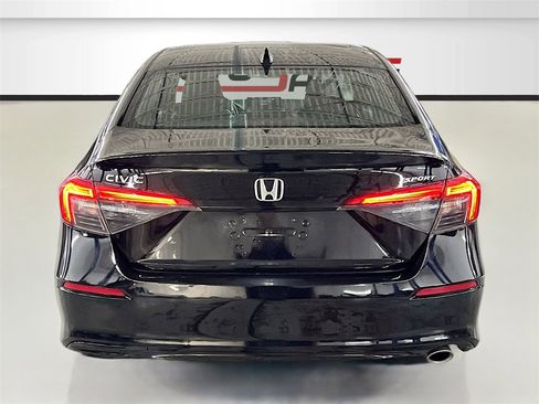 Used 2024 Honda Civic Sport image 6