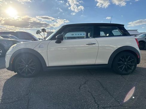 Used 2016 MINI Cooper S image 2