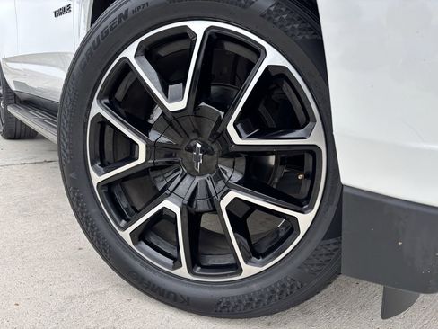 Used 2021 Chevrolet Tahoe RST w/ Luxury Package image 8