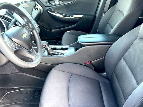 Used 2021 Chevrolet Malibu LT FWD image 13