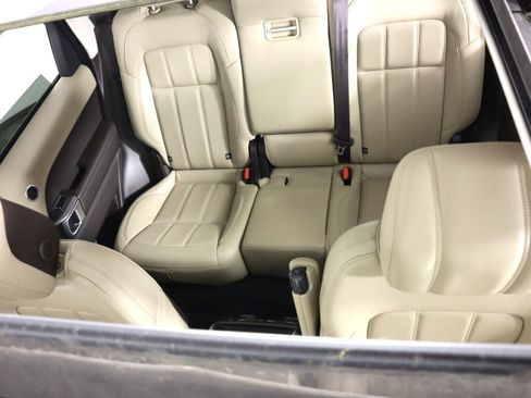 Used 2020 Land Rover Range Rover Sport HSE image 25