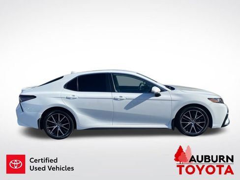 Certified 2021 Toyota Camry SE w/ Blackout Package (TMS) FWD image 9