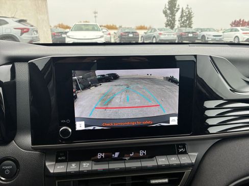 Used 2025 Toyota Camry LE image 17