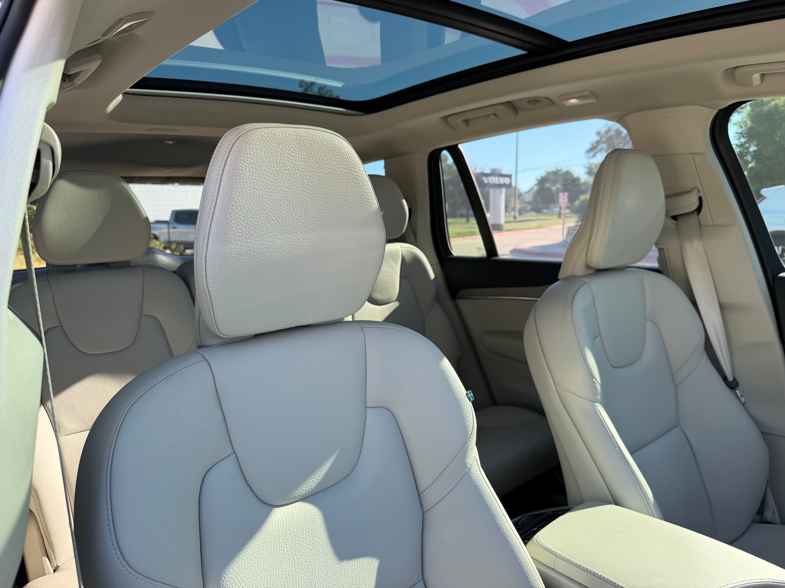 Certified 2025 Volvo XC90 B6 Plus w/ Protection Package Premier AWD/4WD image 11