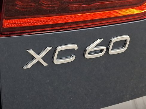 New 2026 Volvo XC60 B5 Ultra w/ Protection Package Premier image 14