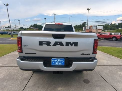 Used 2026 RAM 2500 Big Horn AWD/4WD image 6