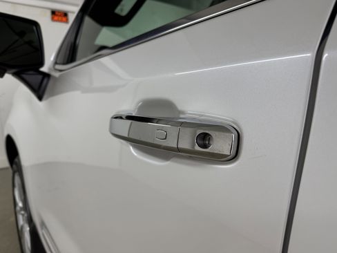 Used 2022 Chevrolet Silverado 1500 High Country w/ High Country Premium Package image 12