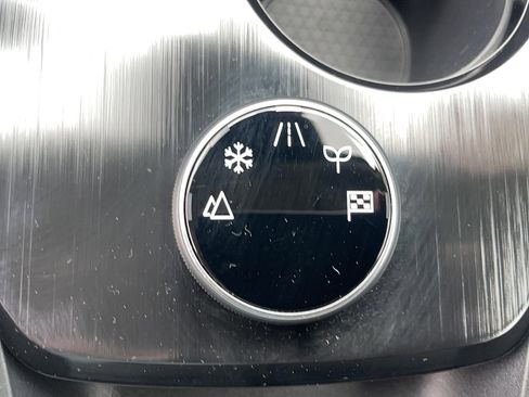 Used 2023 Nissan Rogue SL w/ SL Premium Package image 19