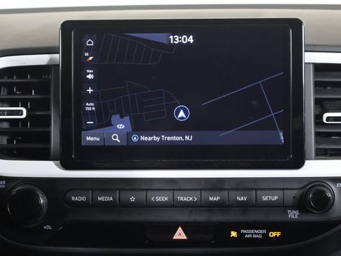 Certified 2023 Hyundai Venue Limited FWD image 38