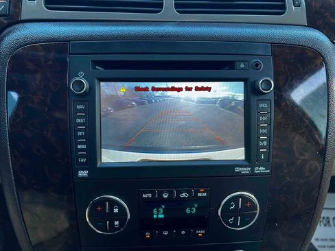 Used 2014 GMC Yukon Denali image 38