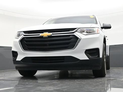 Used 2018 Chevrolet Traverse LS image 27