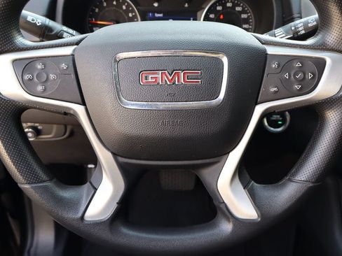 Used 2022 GMC Terrain SLE w/ Driver Convenience Package FWD image 11