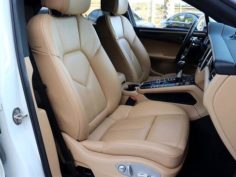 Used 2018 Porsche Macan S image 13