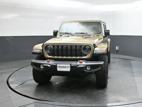 New 2025 Jeep Wrangler Unlimited Rubicon w/ Technology Group image 30