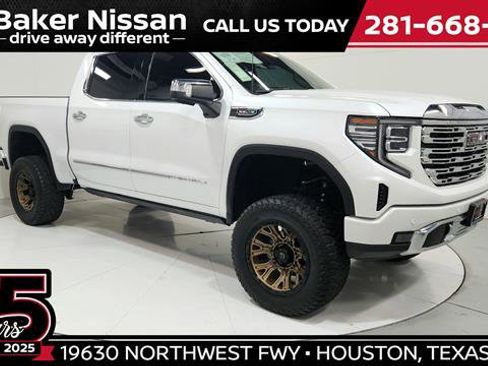 Used 2022 GMC Sierra 1500 Denali image 1