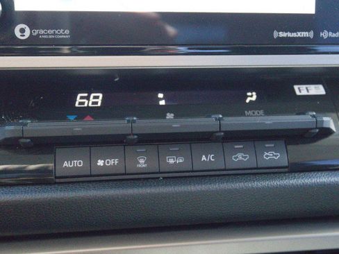 Used 2022 Toyota Tundra SR5 w/ SR5 Convenience Package image 24