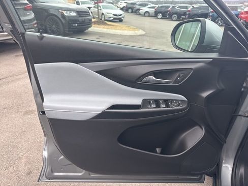 Used 2024 Buick Envista Preferred image 10