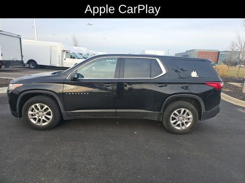 Used 2018 Chevrolet Traverse LS image 2