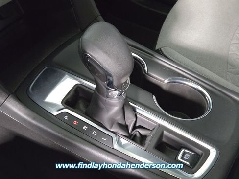 Used 2022 Chevrolet Equinox LS w/ LS Convenience Package image 19